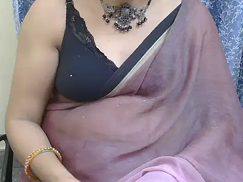 Lovely Manvi online show from 12/19/25, 12:23