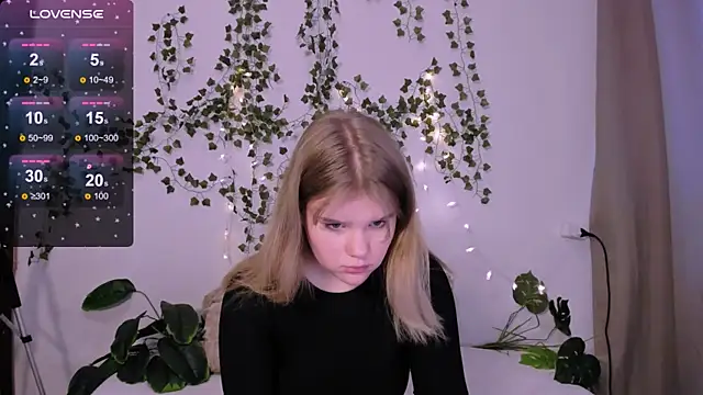 LaseyMoon online show from 03/20/25, 01:13