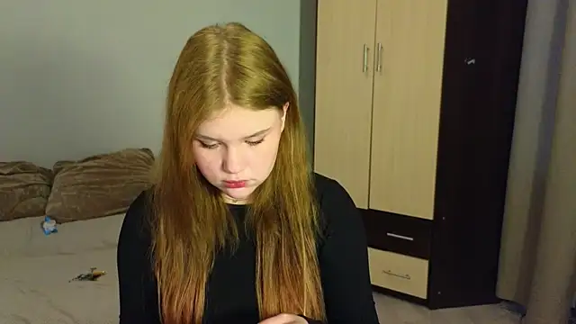 LaseyMoon online show from 02/05/26, 02:05