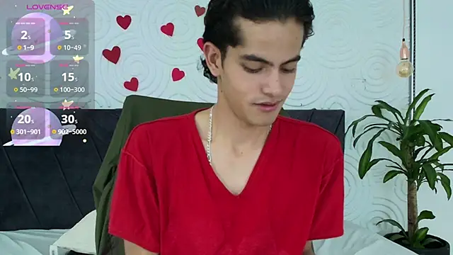 Maximoherrera 16 online show from 05/05/26, 12:24