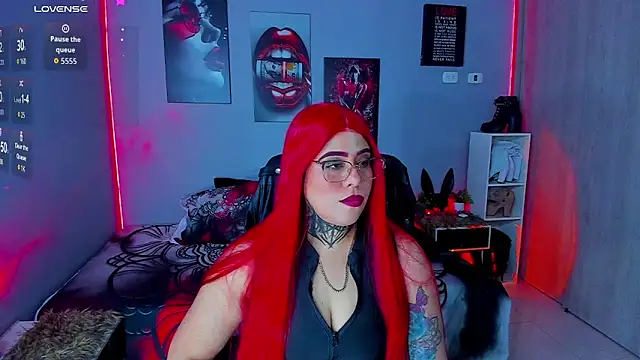 Snapshot of Veronika_metal chatting on 09/19/25, 05:09 Veronika metal online show from 09/19/25, 05:09