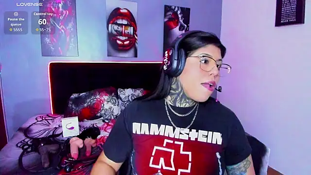 Veronika metal online show from 04/12/26, 09:09