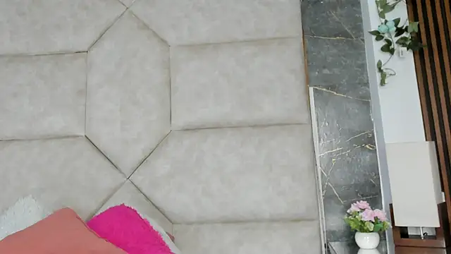 Snapshot of Vaiolett_Smith chatting on 12/01/25, 12:21 Vaiolett Smith online show from 12/01/25, 12:21