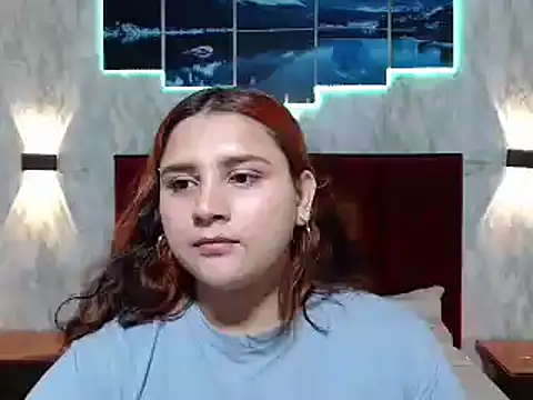 Snapshot of kitty_devourer_ chatting on 03/01/25, 06:00 kitty devourer online show from 03/01/25, 06:00