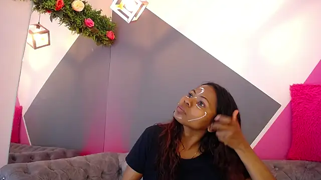 Agata Grubisic online show from 12/21/25, 03:13