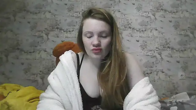 Snapshot of Eveline_May chatting on 03/01/25, 01:53 Eveline May online show from 03/01/25, 01:53