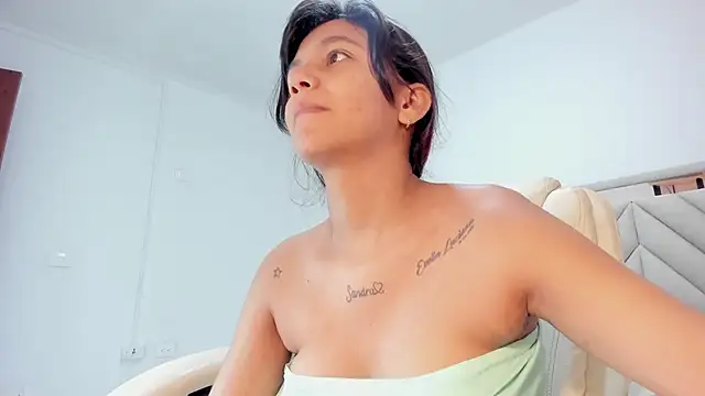 gime lara online show from 09/25/25, 12:09