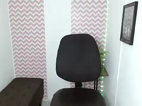 Snapshot of dayanacarson chatting on 02/01/26, 06:17 dayanacarson online show from 02/01/26, 06:17