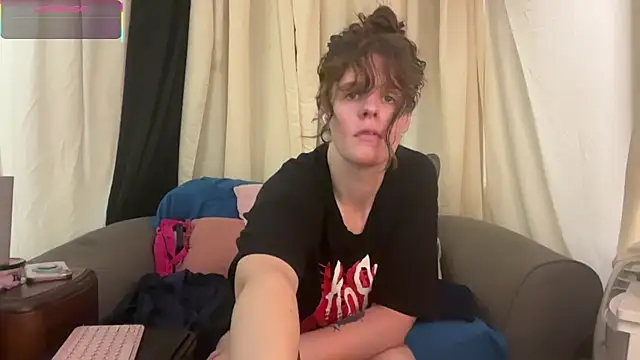 Snapshot of mothh1 chatting on 07/18/26, 10:41 mothh1 online show from 07/18/26, 10:41