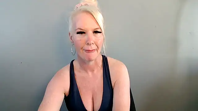 Blonde-Grace online show from 06/08/26, 03:01