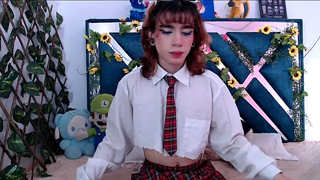 Snapshot of charly__evans chatting on 10/02/25, 11:39 charly evans online show from 10/02/25, 11:39