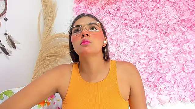 Melodymoore  online show from 02/18/26, 01:23