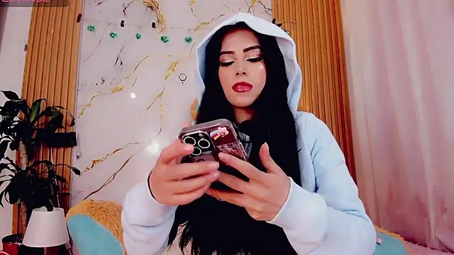 ValeriCardenas online show from 04/23/26, 02:02