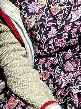 Snapshot of Anitabhabi_2 chatting on 11/13/25, 03:27 Anitabhabi 2 online show from 11/13/25, 03:27