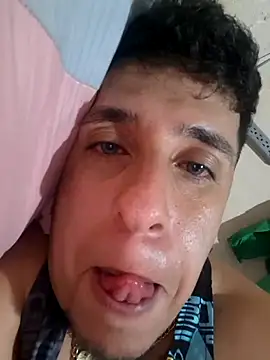 Snapshot of frankli2681 chatting on 02/26/25, 04:58 frankli2681 online show from 02/26/25, 04:58