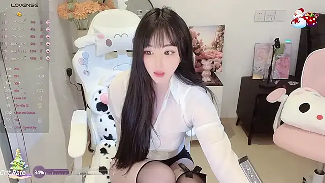 Snapshot of Milla-z chatting on 02/26/25, 11:41 Milla-z online show from 02/26/25, 11:41