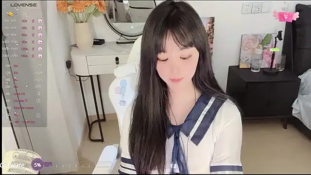 Snapshot of Milla-z chatting on 03/22/25, 11:53 Milla-z online show from 03/22/25, 11:53