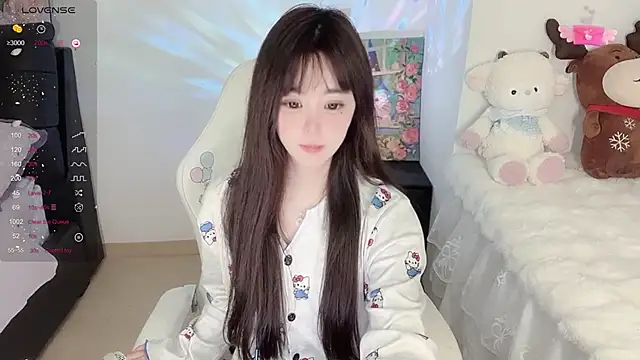 Snapshot of Milla-z chatting on 10/03/25, 04:04 Milla-z online show from 10/03/25, 04:04