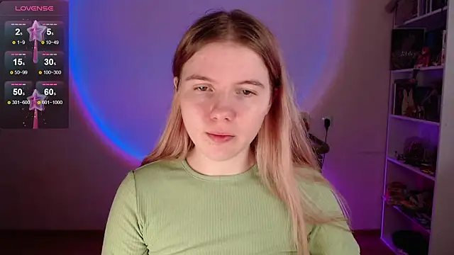 Strawberry juli online show from 02/15/26, 07:51