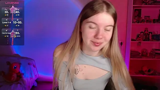 Strawberry juli online show from 05/12/26, 04:09