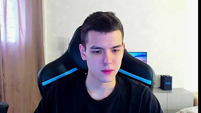 Snapshot of TravisRevas chatting on 03/14/25, 01:57 TravisRevas online show from 03/14/25, 01:57