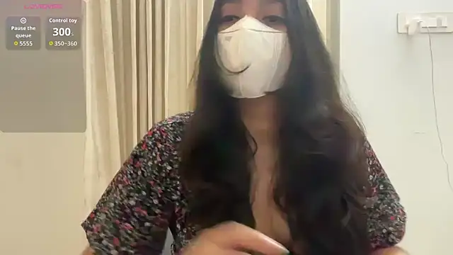 oviyakalra online show from 10/30/25, 04:03