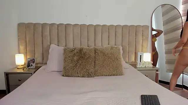 Sophie Restrepo online show from 03/02/26, 03:19