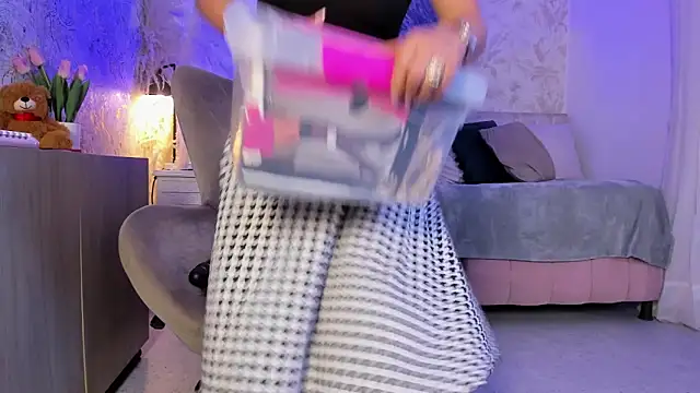 Liannaa  online show from 03/05/26, 07:21