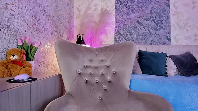 Arianaa collins online show from 05/20/26, 11:49