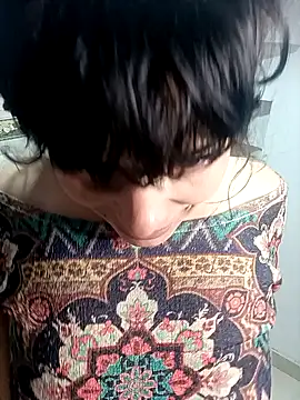 Snapshot of Ali3Martin chatting on 03/05/25, 12:11 Ali3Martin online show from 03/05/25, 12:11