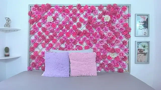 emmyrouse  online show from 07/10/26, 07:49