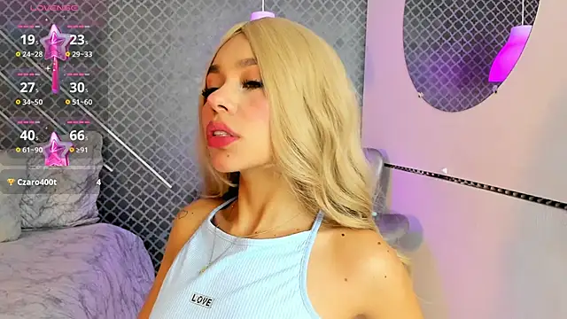 Snapshot of Aleja_bloom chatting on 01/06/26, 11:47 Aleja bloom online show from 01/06/26, 11:47