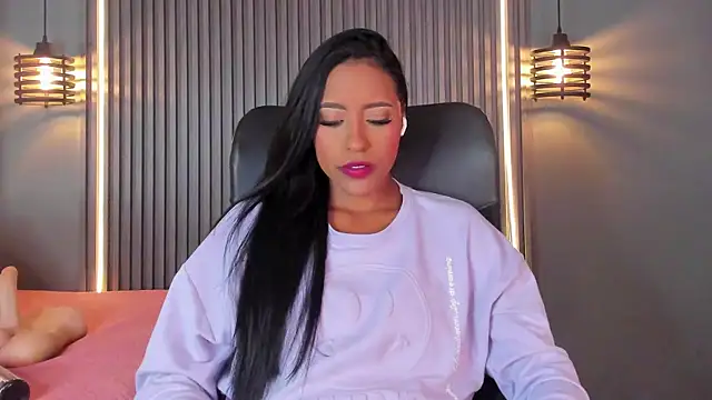 Snapshot of alahia_betancurx chatting on 09/08/25, 03:55 alahia betancurx online show from 09/08/25, 03:55