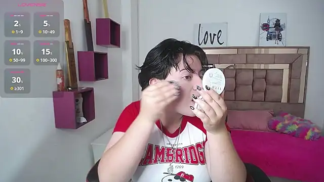 Snapshot of safyka chatting on 11/07/25, 11:49 safyka online show from 11/07/25, 11:49