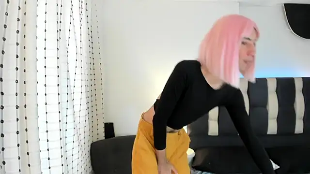 loverisu-coral online show from 10/04/25, 07:34