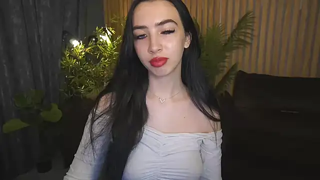 WildKittenX  online show from 10/10/25, 05:50