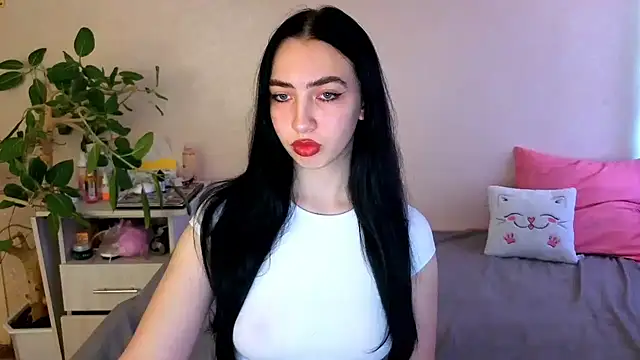 WildKittenX  online show from 06/01/26, 04:14