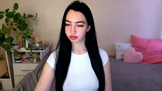 WildKittenX  online show from 06/25/26, 05:12