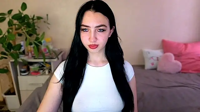 WildKittenX  online show from 06/30/26, 04:13