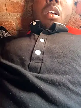 Snapshot of deshiwife26 chatting on 02/27/25, 03:47 deshiwife26 online show from 02/27/25, 03:47