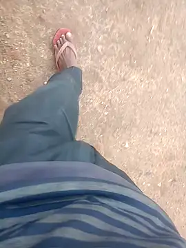 Snapshot of deshiwife26 chatting on 03/22/25, 02:16 deshiwife26 online show from 03/22/25, 02:16