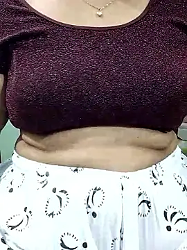 abinaya26 online show from 10/04/25, 08:18