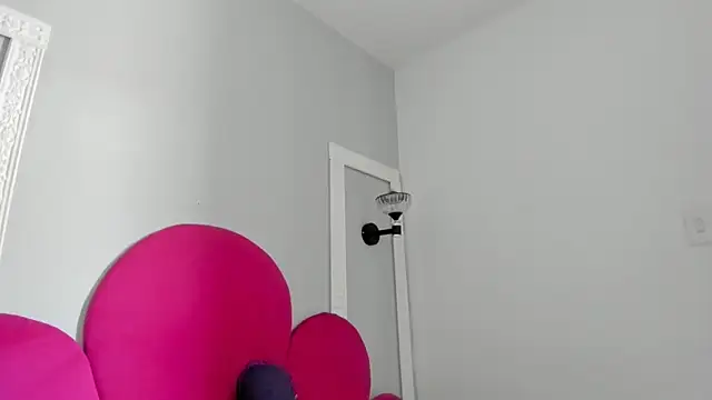 Bonniie 22 online show from 10/24/25, 01:51