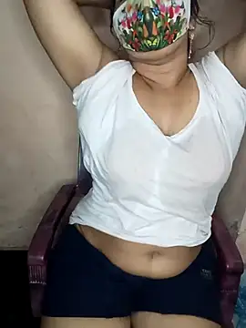 Snapshot of Bagi-Sexy chatting on 03/14/25, 06:39 Bagi-Sexy online show from 03/14/25, 06:39