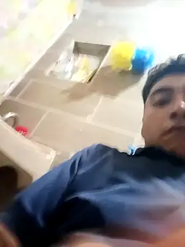 crisssalazar online show from 10/29/25, 01:19