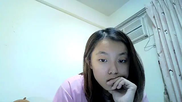 Snapshot of ladypaggy chatting on 03/04/25, 12:12 ladypaggy online show from 03/04/25, 12:12