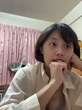 Snapshot of ladypaggy chatting on 10/12/25, 03:22 ladypaggy online show from 10/12/25, 03:22