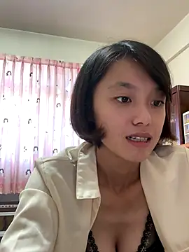 Snapshot of ladypaggy chatting on 11/05/25, 07:08 ladypaggy online show from 11/05/25, 07:08