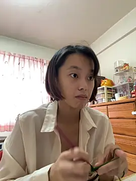 Snapshot of ladypaggy chatting on 11/15/25, 04:32 ladypaggy online show from 11/15/25, 04:32