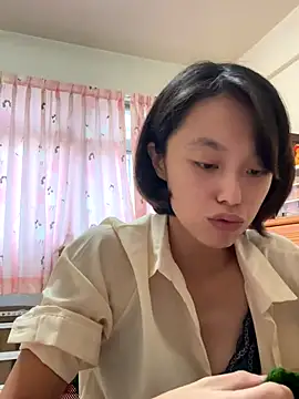 Snapshot of ladypaggy chatting on 11/16/25, 05:57 ladypaggy online show from 11/16/25, 05:57